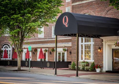 The Queensbury Hotel in Glens Falls, USA