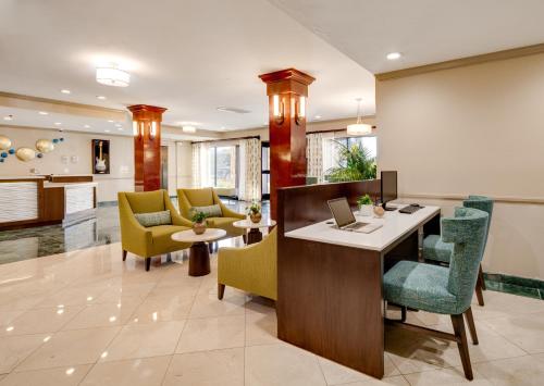 Ayres Hotel Corona - Riverside in Corona, USA