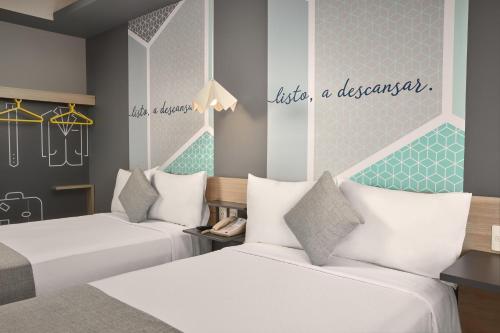 One Acapulco Diamante - image 3