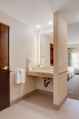 Ayres Hotel Corona East - image 7