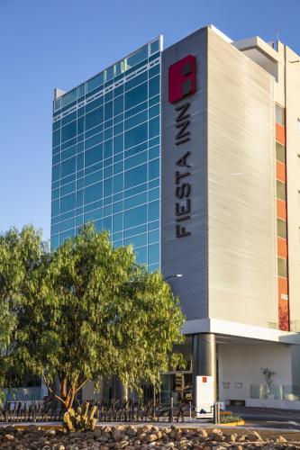 . Fiesta Inn Celaya Galerias