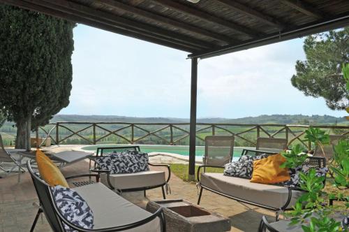 Capanna al lago isolated villa private view pool