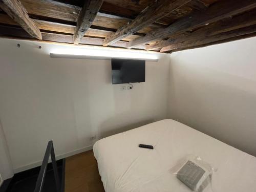 Casa Cappellari design studio a Campo de' Fiori, Rome (photo 6)