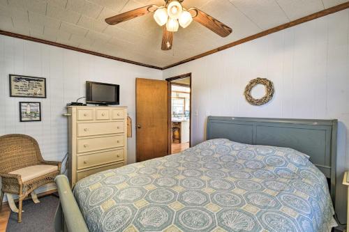 Nags Head Cottage with Deck - 1 Block to Beach! - image 11
