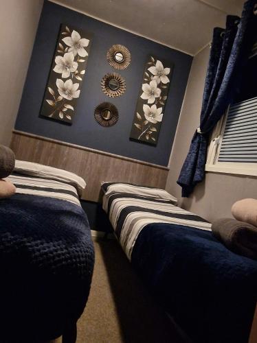 Inviting 3-Bed Caravan in Porthcawl