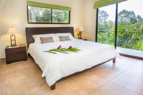 Villa Iguana - Great place & privacy with Jacuzzi & WiFi