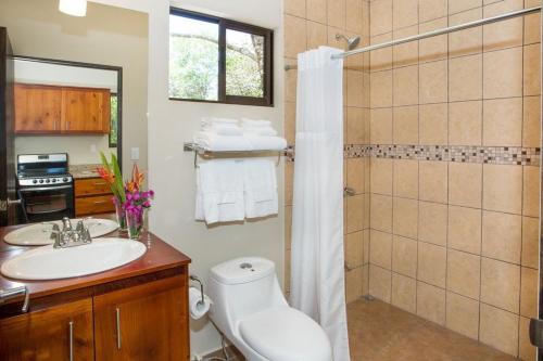 Villa Iguana - Great place & privacy with Jacuzzi & WiFi