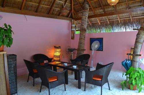 Vestíbulo, Rasdhoo Coralville Hotel in Alifu Alifu Atoll