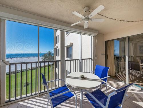 Sandarac B511 2 Bedrooms Gulf Front Pool Access WiFi Sleeps 6 Florida