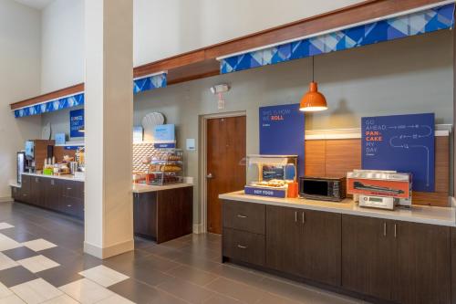 Holiday Inn Express Crystal River an IHG Hotel - image 8