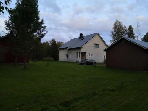 Mukava mummonmökki maaseudun rauhassa - Accommodation - Koivu