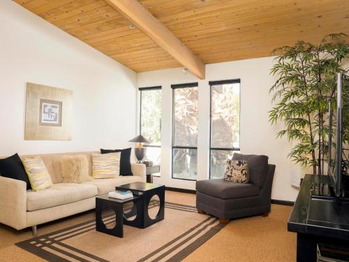 Zen Inspired Sanctuary - image 11