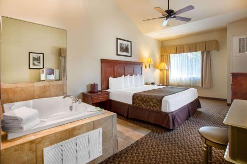 The Montcler Hotel - Redberri Luxury Collection in Sandwich (IL)