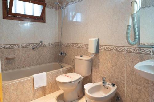 Club Olympus in Garden City - image 2