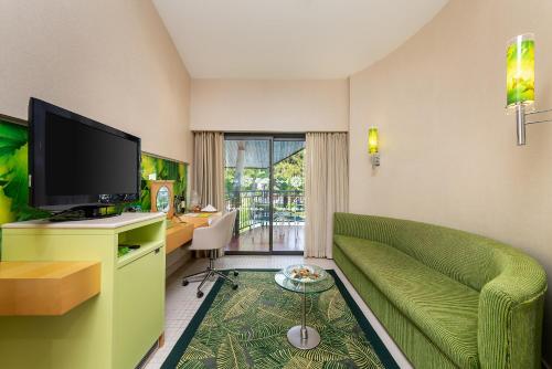 Cornelia De Luxe Resort