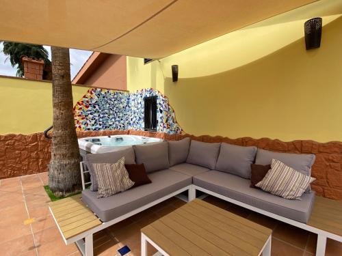 VILLA SHIVA: Luxury bungalow with private jacuzzi gîte à louer Maspalomas