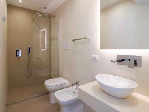 Double A Luxury Room - main image