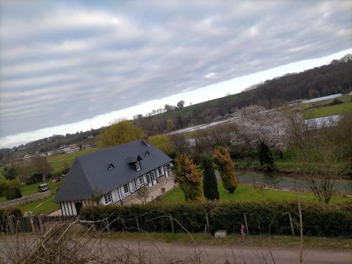 Maison de 3 chambres avec jardin clos et wifi a Vittefleur