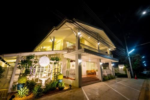 Zane Balcony House Ranong Hotel - 숙소 외관