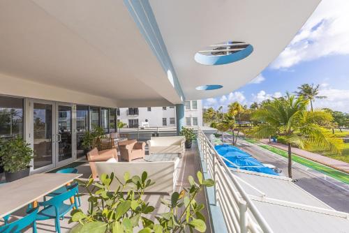 Boutique Suite with Huge Terrace and Rooftop Pool in Miami Beach, USA