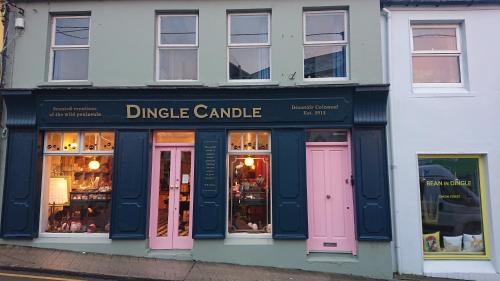 Buitenkant, 1780 Green Street in Dingle