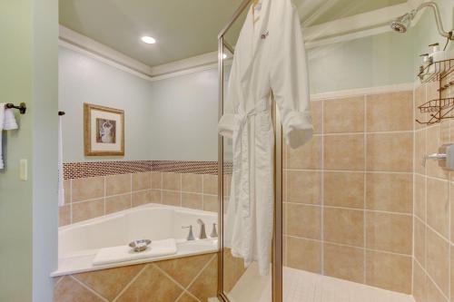 Lookout Point Lakeside Inn - image 3