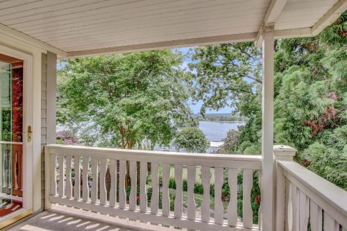 Lookout Point Lakeside Inn