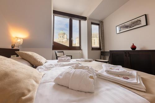 Bazilika alatt Panzió Room Type - One-Bedroom Suite
