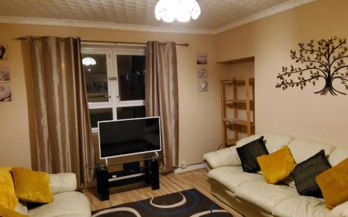 4 Bedroom Apts at Sensational Stay Serviced Accommodation Aberdeen- Powis Crescent - image 5