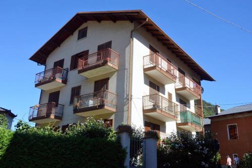 . One bedroom appartement with balcony and wifi at Monterosso Grana