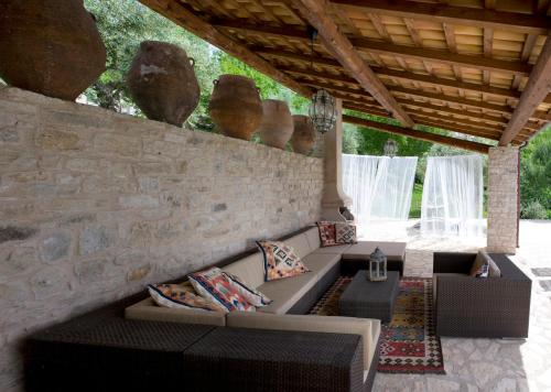Peaceful Hilltop Escape in Ripabottoni