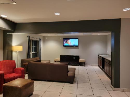 Extend-a-Suites - Extended Stay, I-40 Amarillo West