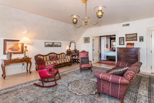 Chateau Tivoli Bed and Breakfast - main image