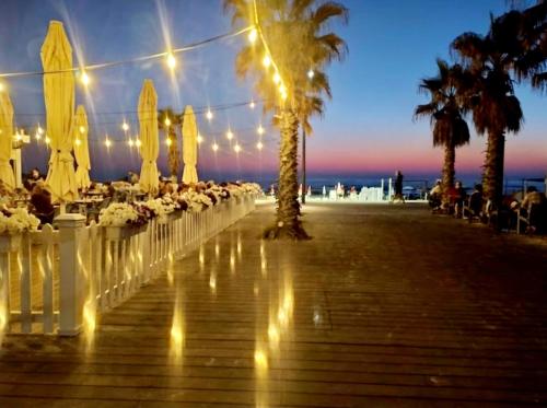 Restaurant, Hotel Apartment Short Term Tel Aviv Bat Yam 5 in Bat Yam