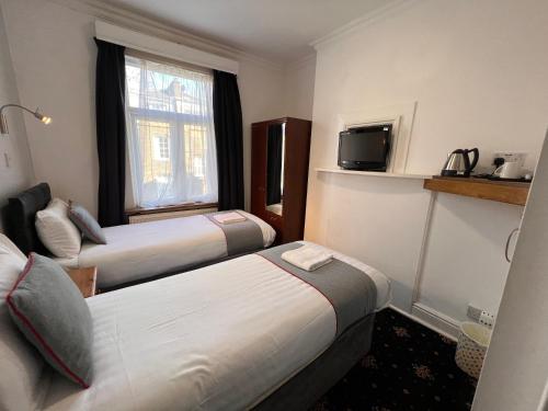 Apollo Hotel Kings Cross - image 12