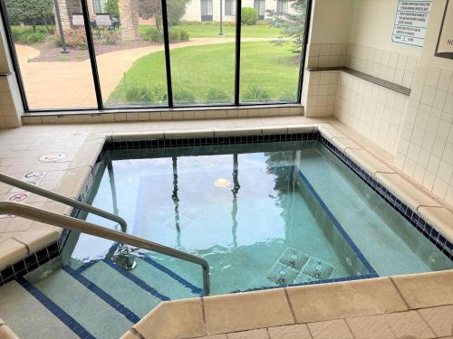 Staybridge Suites Milwaukee West-Oconomowoc by IHG in Oconomowoc, USA