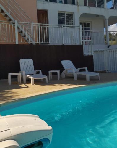 Piscine, VILLA KAZALUCE - Appartement 2 chambres in Le Moule
