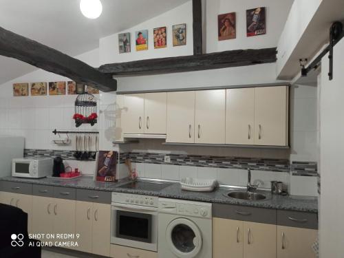 Instalaciones, La casita de mi abuela in Santo Domingo De La Calzada