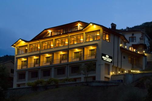 . Хотел Брод Лъки