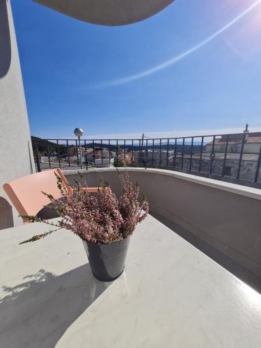 One-Bedroom Apartment with Balcony image 4