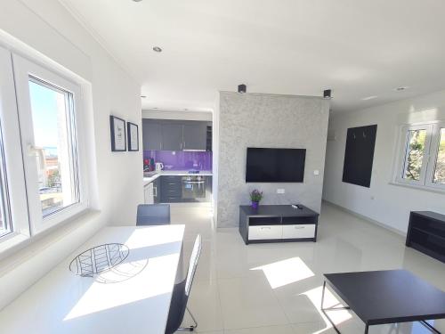 One-Bedroom Apartment with Balcony image 10