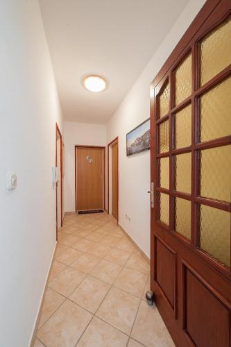 Apartment with Sea View image 1