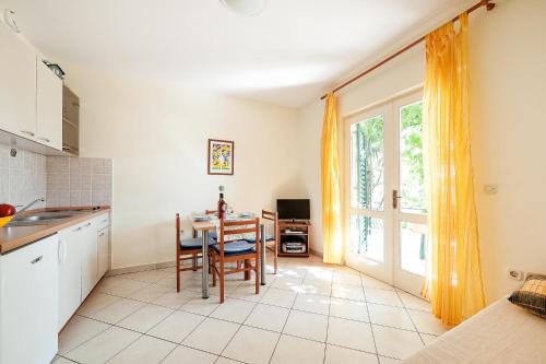 Apartment with Terrace image 3
