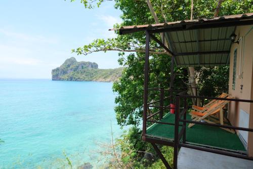 Phi Phi Seaside Bungalow