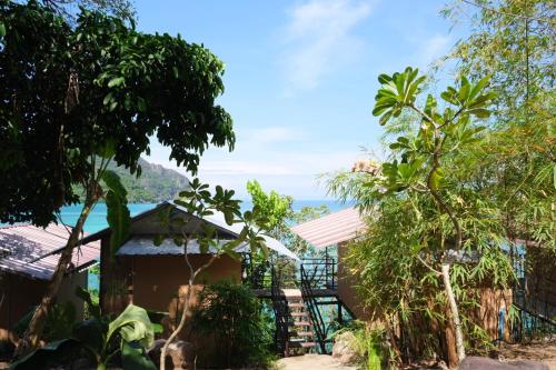 Phi Phi Seaside Bungalow - 정원