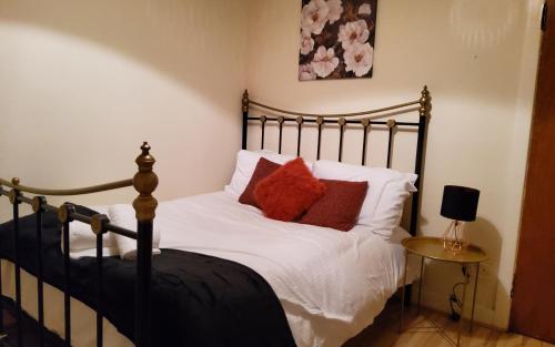 4 Bedroom Apts at Sensational Stay Serviced Accommodation Aberdeen- Powis Crescent - image 3