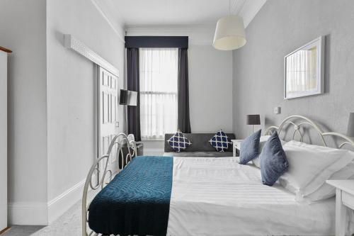 The Belmont - image 4