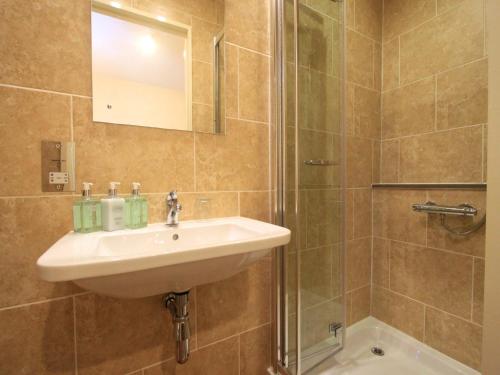 ห้องน้ำ, The Dunstanburgh Castle Hotel in เอมบลีตัน