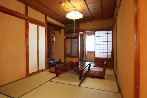 Japanese-Style Quadruple Room with Shared Bathroom