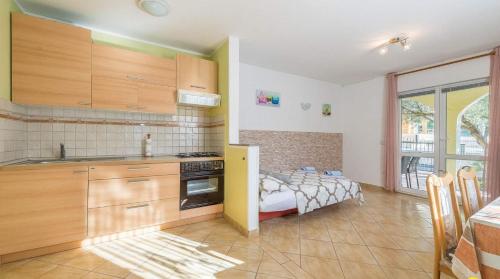  Apartmani KATARINA in Drage